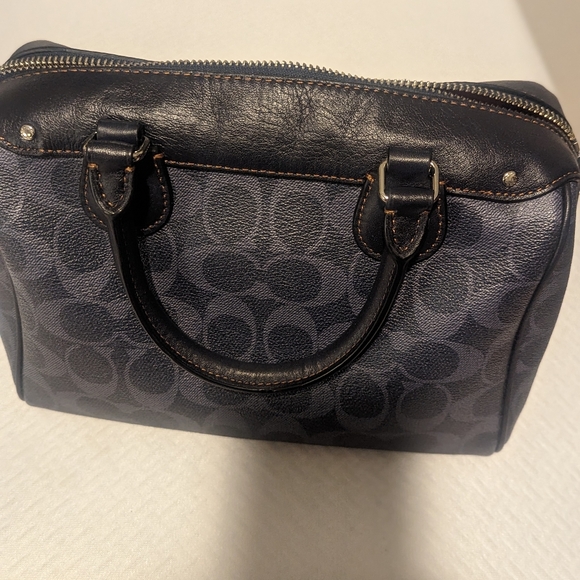 NWOT Coach mini bag and clutch combo - Picture 5 of 6